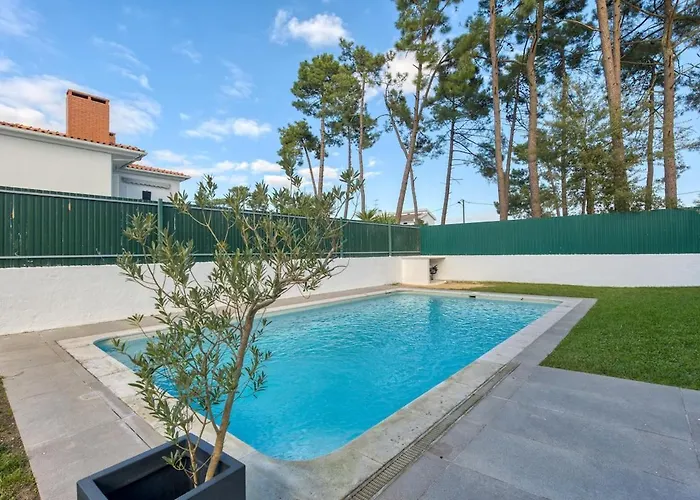 Portucale ! Aroeira 4 Bdr Pool & Golf Retreat 펜션