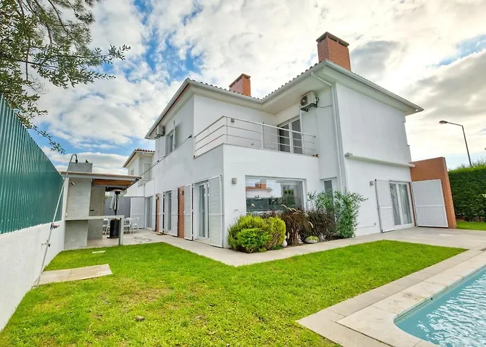 Portucale ! Aroeira 4 Bdr Pool & Golf Retreat 펜션 *
