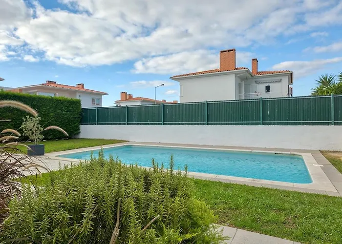 Portucale ! Aroeira 4 Bdr Pool & Golf Retreat Дом отдыха Aroeira (Setubal)